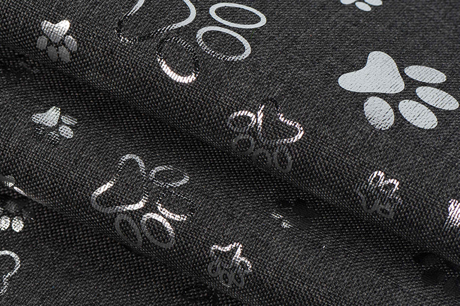 PU phủ 600d 68t cation với in bạc